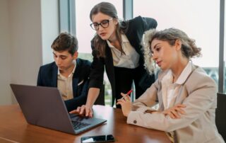 Jakie są cele strategii zarządzania